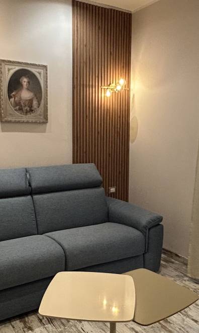 Colonna 18 room 2 by Ghor